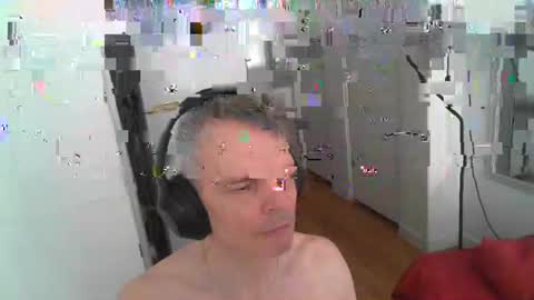 Snapshot of snoro111 chatting on February 11, 8:31 pm snoro111 online show from February 11, 8:31 pm