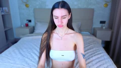 snow_whiteeex online show from June 8, 4:13 am