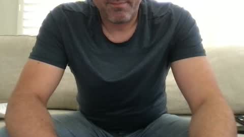 chris online show from April 14, 10:46 pm