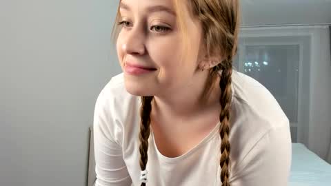 Sophy online show from December 22, 9:53 pm