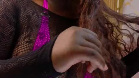 soffia_b online show from December 4, 11:26 pm