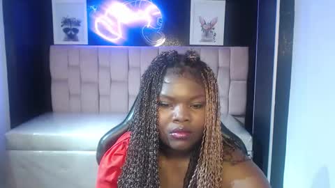 soffia_b online show from September 19, 3:21 am