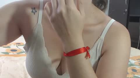 Sofa Castellanos online show from April 15, 1:58 pm