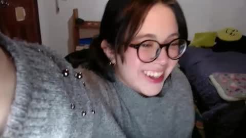 Sofi Lynch online show from February 5, 7:34 am