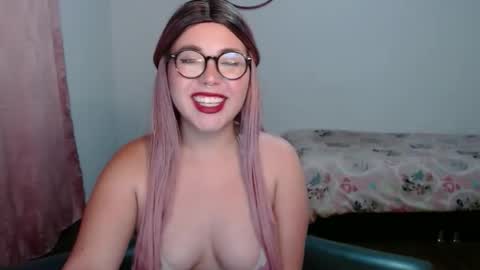 Sofi Lynch online show from January 11, 6:08 am