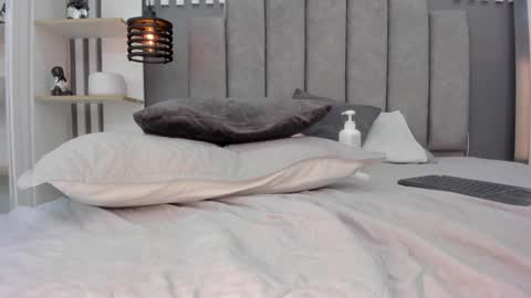 valen online show from January 15, 12:09 am