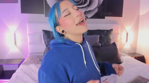 sofi_sp online show from October 18, 12:09 pm