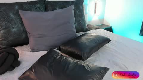 sofi_sp online show from September 17, 11:57 am