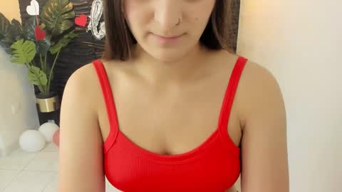 Snapshot of sofia44 chatting on February 18, 12:49 pm Skarlett online show from February 18, 12:49 pm