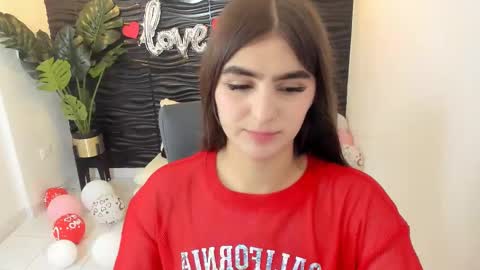 Snapshot of sofia44 chatting on February 22, 12:40 pm Skarlett online show from February 22, 12:40 pm