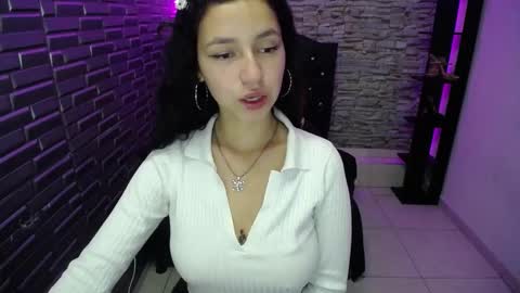 Snapshot of sofia_ginevra chatting on October 9, 12:21 pm sofia_ginevra online show from October 9, 12:21 pm