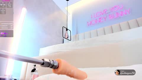 Snapshot of sofia_goez_ chatting on September 9, 1:33 pm Sofia online show from September 9, 1:33 pm