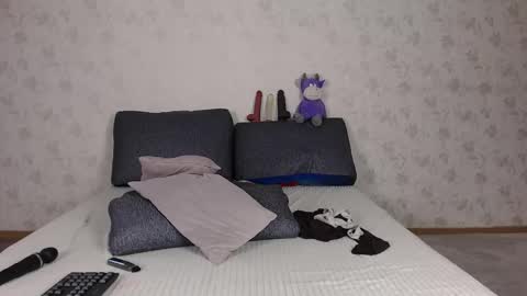 Sofia here online show from May 29, 2:09 am