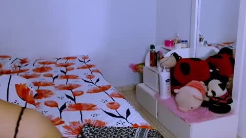 Sofia  online show from February 17, 11:43 pm