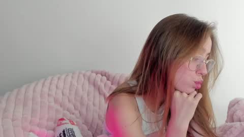 Snapshot of sofia_palacios_ chatting on February 4, 5:53 am online show from February 4, 5:53 am