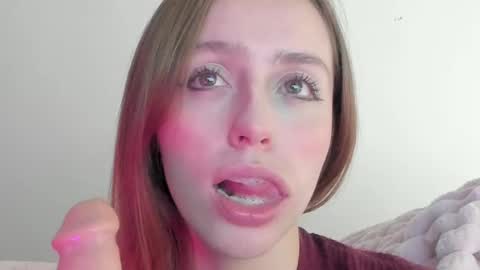 Snapshot of sofia_palacios_ chatting on February 23, 3:45 am online show from February 23, 3:45 am