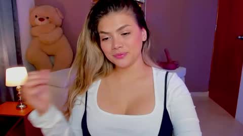 sofia_velvetx online show from April 12, 2:10 pm