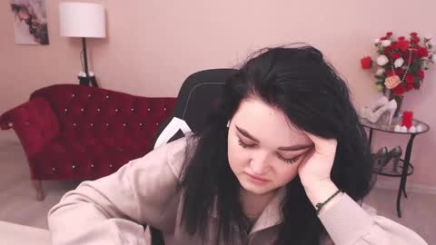 SofiaJohanes online show from December 9, 9:17 am