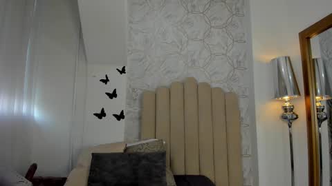 Snapshot of sofiarios04 chatting on February 26, 12:49 pm Sofia  online show from February 26, 12:49 pm