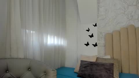 Snapshot of sofiarios04 chatting on February 8, 12:39 pm Sofia  online show from February 8, 12:39 pm