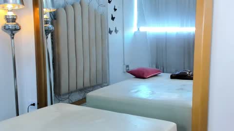 Snapshot of sofiarios04 chatting on September 13, 1:46 pm Sofia  online show from September 13, 1:46 pm