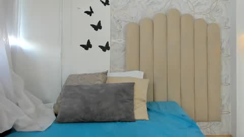 Snapshot of sofiarios04 chatting on February 20, 12:57 pm Sofia  online show from February 20, 12:57 pm