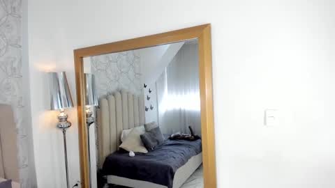 Snapshot of sofiarios04 chatting on February 27, 3:37 pm Sofia  online show from February 27, 3:37 pm