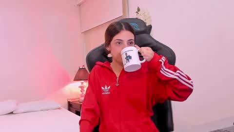 Sofia  Help me reach 5K followers  online show from February 15, 9:26 pm