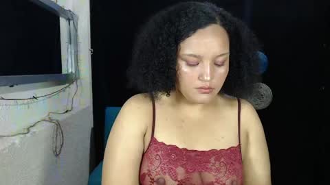 sofiaroyal23 online show from April 16, 10:12 pm