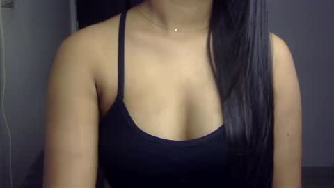 Snapshot of sofie_diva chatting on January 31, 6:57 pm divya online show from January 31, 6:57 pm