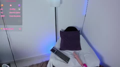 sofiescobar_ online show from March 3, 3:30 pm