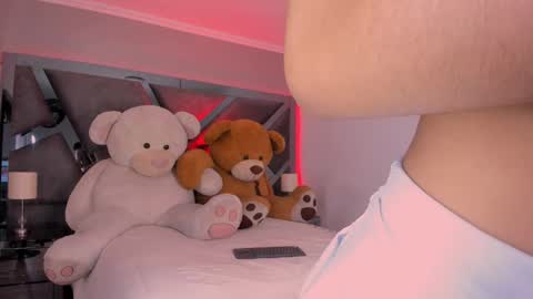 Snapshot of sofiewild_ chatting on October 9, 8:36 pm sofie online show from October 9, 8:36 pm
