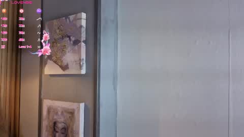 sofii_jones online show from July 29, 5:07 am