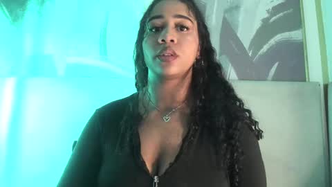 sofiifox online show from April 19, 3:18 am