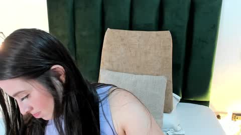 Sofi Williams online show from December 11, 11:41 am