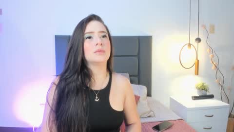 Sofi Williams online show from December 30, 11:59 am