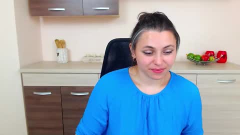 Lilly online show from October 22, 6:16 am