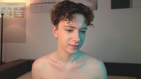 Angel online show from April 7, 8:11 pm