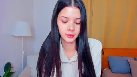 Snapshot of softlyy_bold chatting on October 21, 7:02 am Alice online show from October 21, 7:02 am