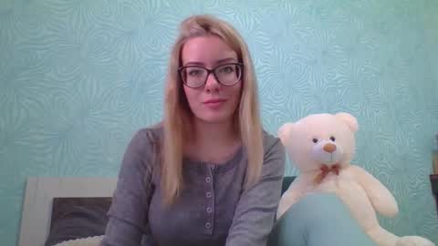 softy_aura online show from March 23, 9:03 am