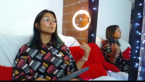  Sofy  online show from July 30, 7:03 pm