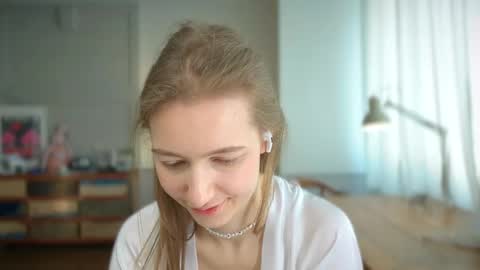 Bella online show from February 27, 1:38 pm