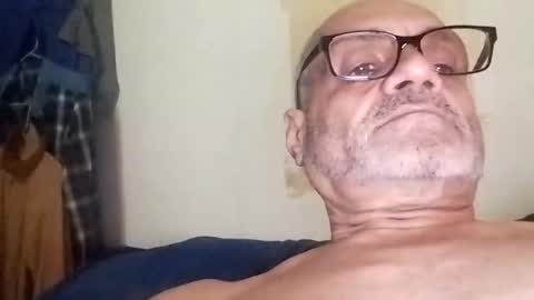 ELLIOTT online show from December 20, 6:37 pm