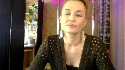Sonia online show from March 31, 3:23 pm