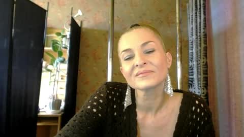 Sonia online show from April 8, 2:20 pm