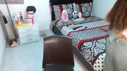 sonialatin69 online show from October 16, 4:06 pm