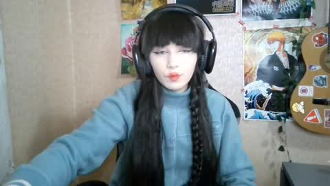 Mila online show from April 22, 5:20 pm