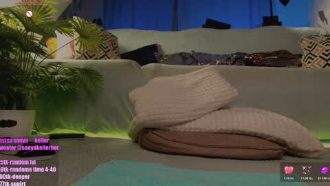 Snapshot of sonya_keller chatting on October 19, 10:36 pm Sonya online show from October 19, 10:36 pm