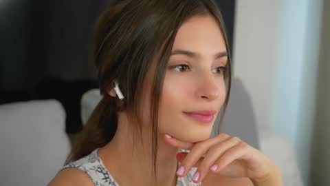 Snapshot of sonyaericsson chatting on September 18, 9:24 am Eva 3 online show from September 18, 9:24 am