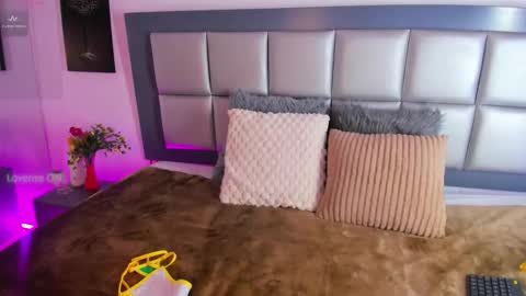 sophi Leone online show from March 3, 12:56 pm